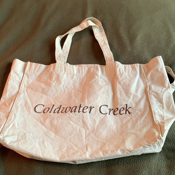 Coldwater Creek roll up bag. Approx 15” x 11” x 5”. 16” strap - Picture 6 of 10